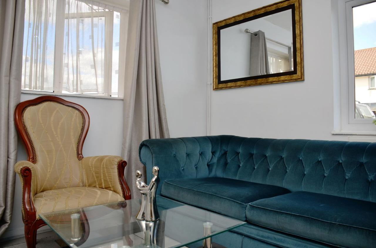 1Fg Dreams Unlimited Serviced Accommodation- Staines - Heathrow Stanwell Exterior foto