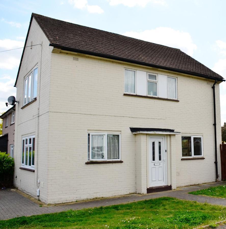 1Fg Dreams Unlimited Serviced Accommodation- Staines - Heathrow Stanwell Exterior foto