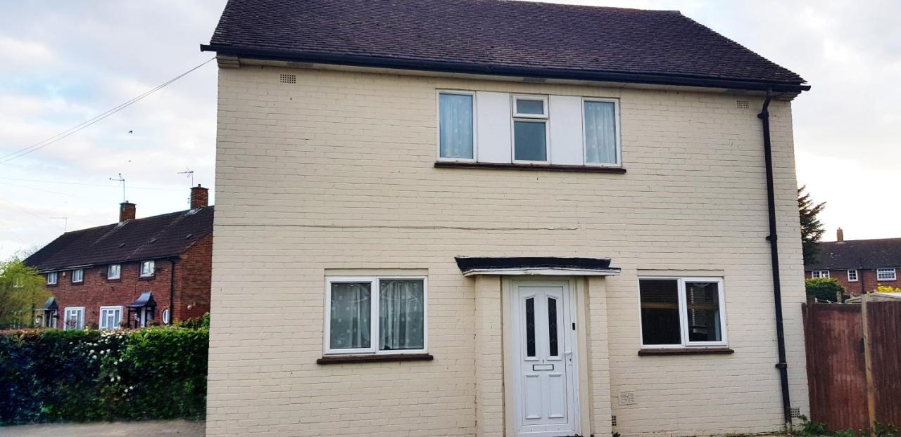 1Fg Dreams Unlimited Serviced Accommodation- Staines - Heathrow Stanwell Exterior foto
