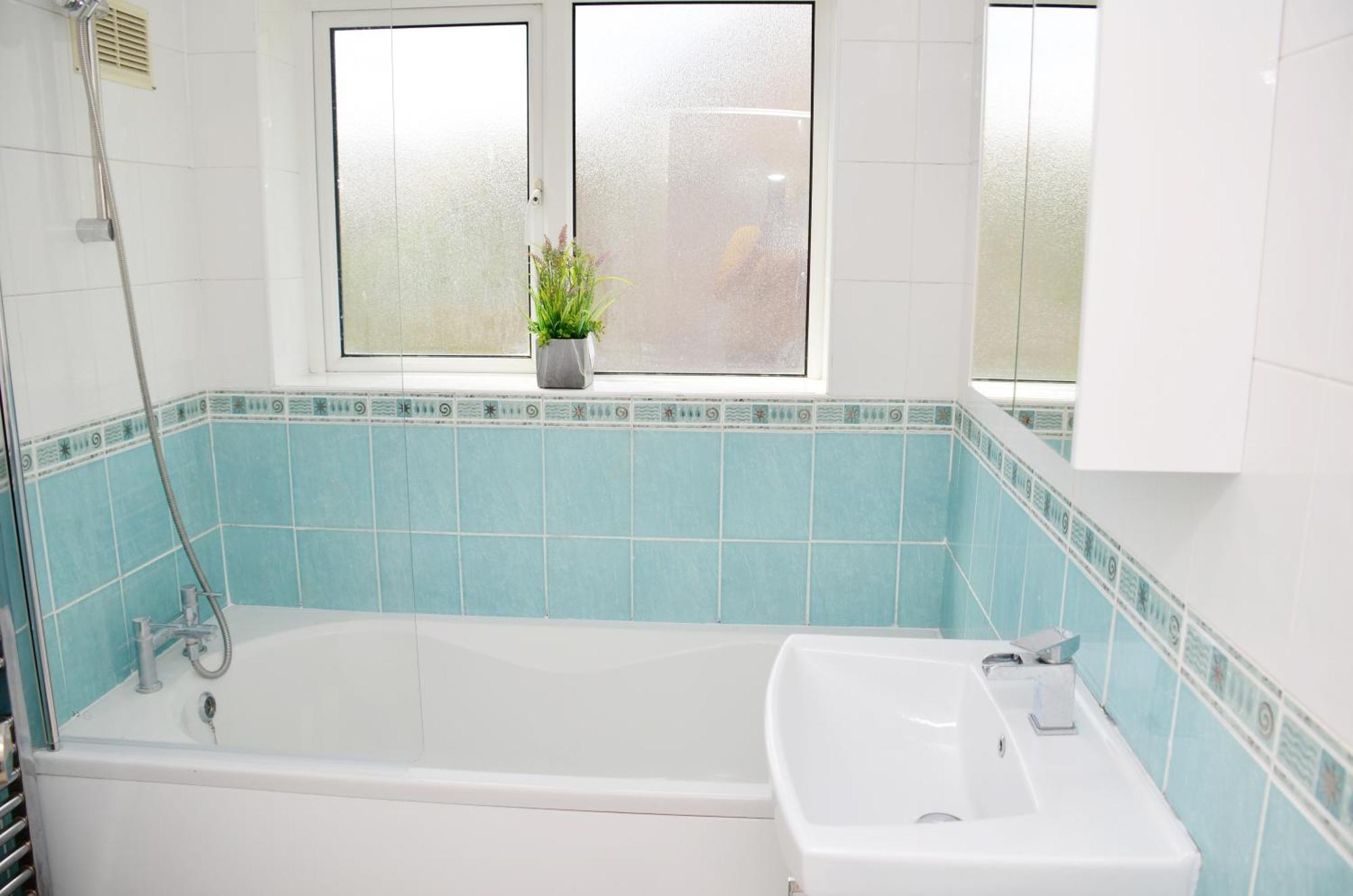 1Fg Dreams Unlimited Serviced Accommodation- Staines - Heathrow Stanwell Exterior foto