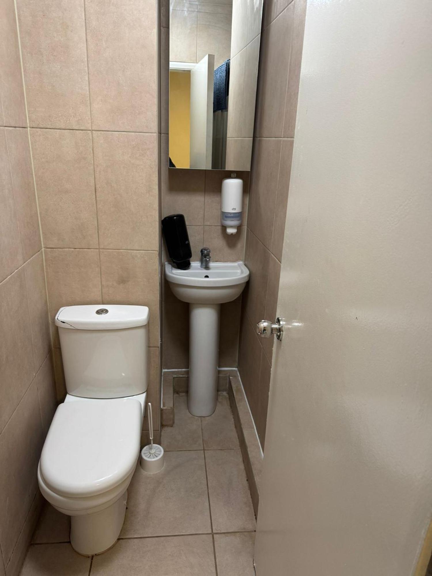 1Fg Dreams Unlimited Serviced Accommodation- Staines - Heathrow Stanwell Exterior foto